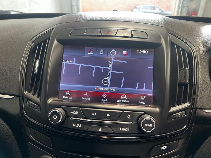 VAUXHALL INSIGNIA