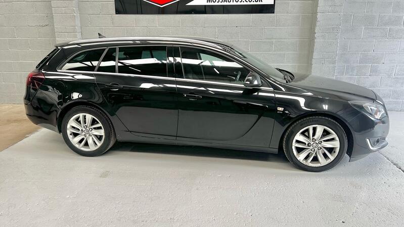 VAUXHALL INSIGNIA