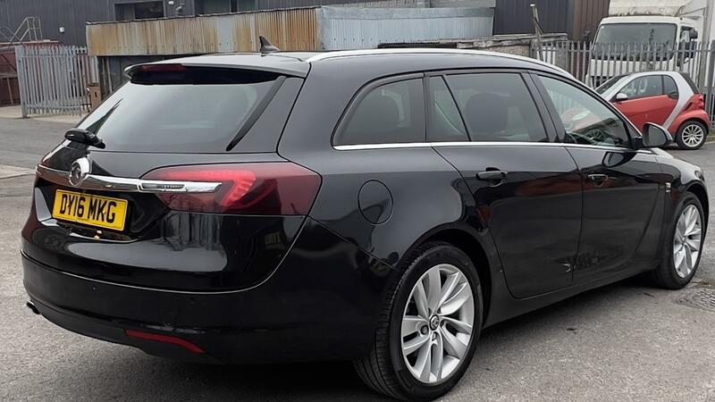 VAUXHALL INSIGNIA