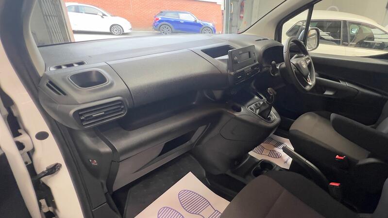VAUXHALL COMBO