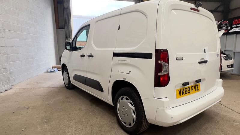 VAUXHALL COMBO