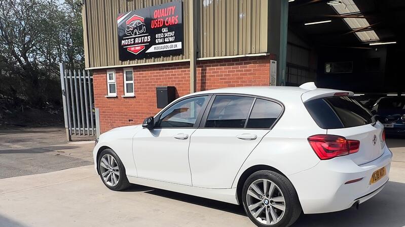 BMW 1 SERIES