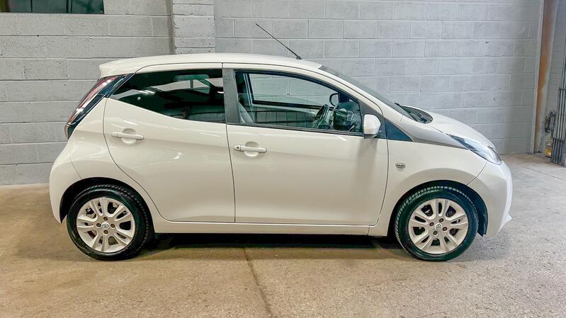 TOYOTA AYGO
