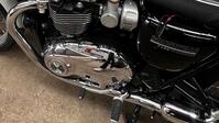 TRIUMPH BONNEVILLE T120