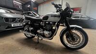 TRIUMPH BONNEVILLE T120