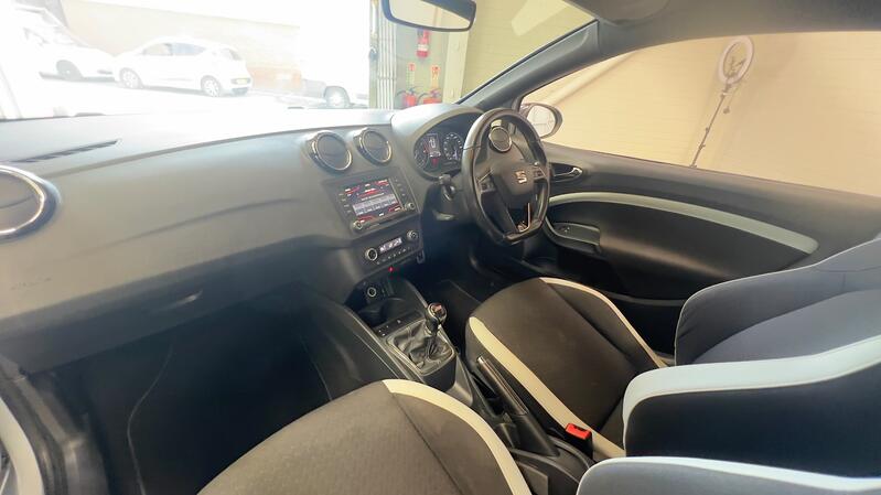 SEAT IBIZA