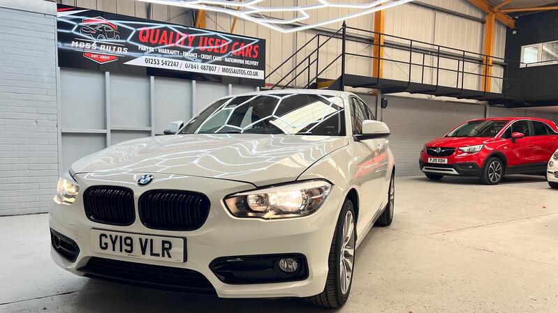 BMW 1 SERIES