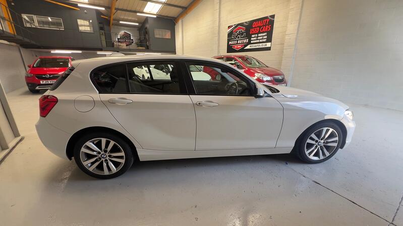 BMW 1 SERIES
