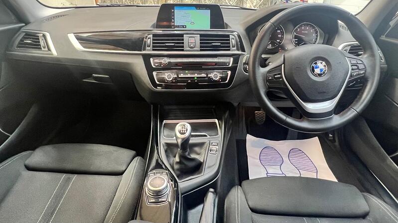 BMW 1 SERIES