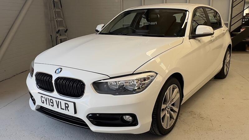 BMW 1 SERIES