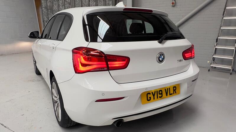 BMW 1 SERIES