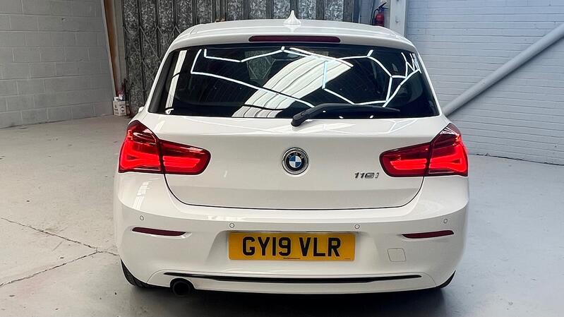 BMW 1 SERIES