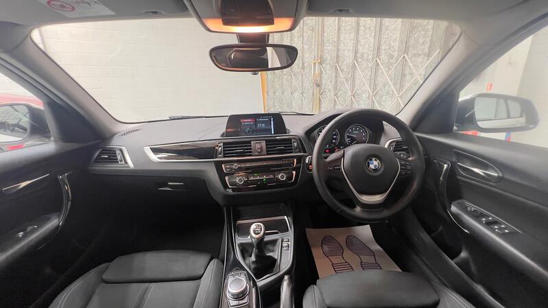 BMW 1 SERIES