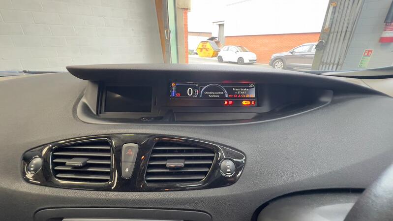 RENAULT SCENIC