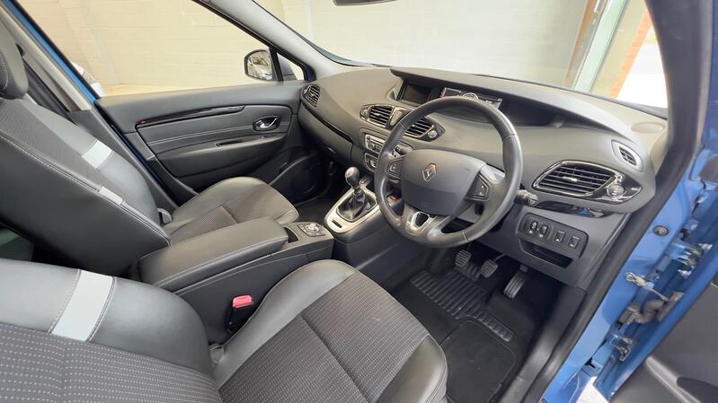 RENAULT SCENIC