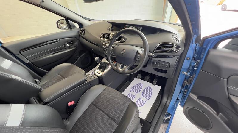 RENAULT SCENIC