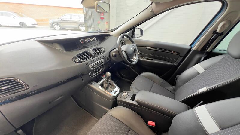 RENAULT SCENIC