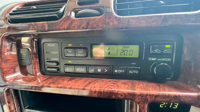 TOYOTA GRANVIA