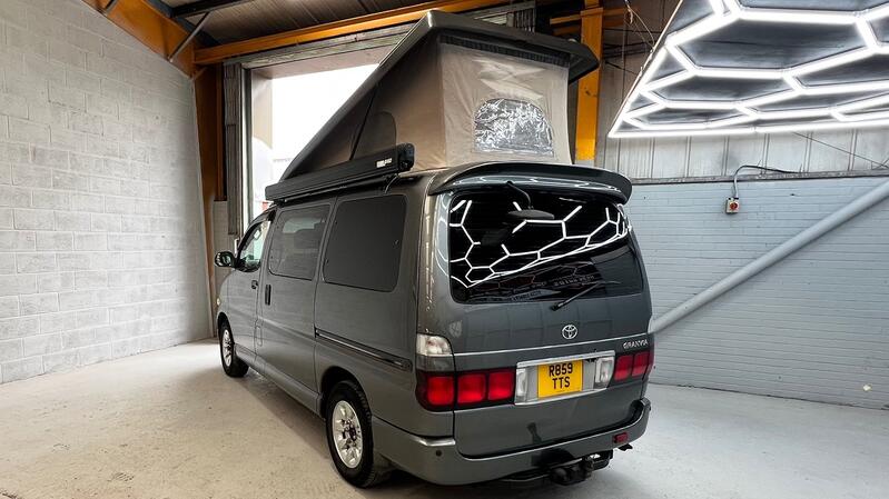 TOYOTA GRANVIA