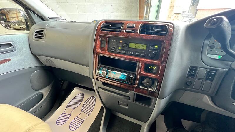 TOYOTA GRANVIA