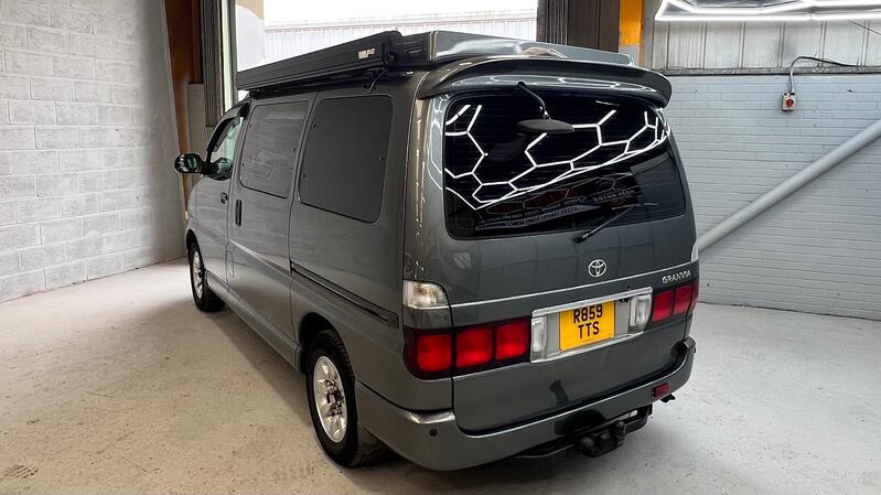 TOYOTA GRANVIA