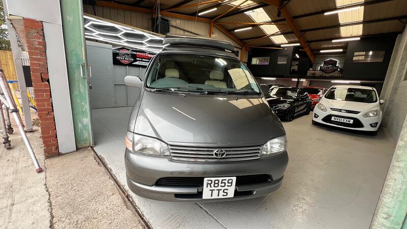 TOYOTA GRANVIA